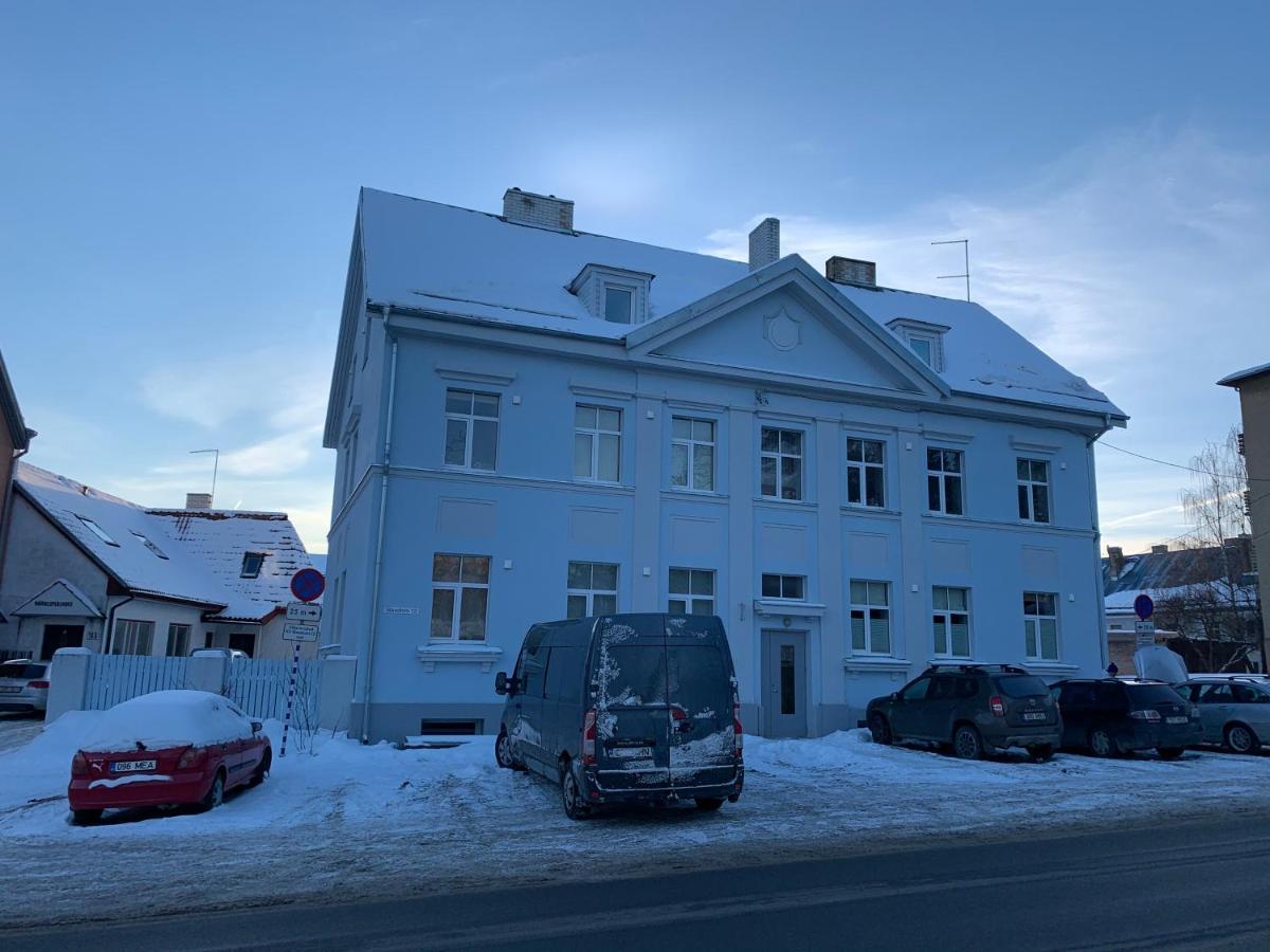 Staadioni Apartment Tartu Exteriör bild